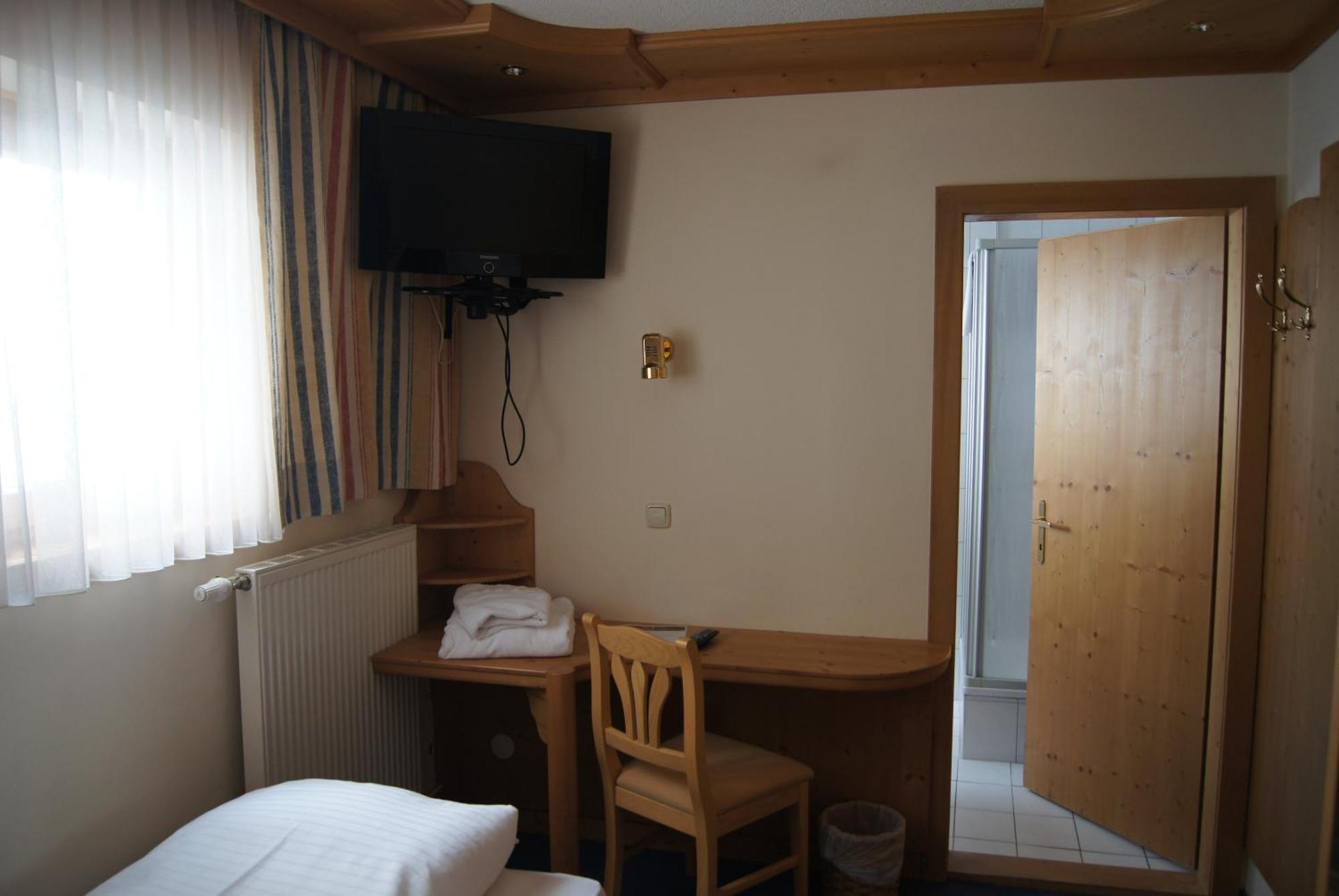 Alpin Panoramahotel Laerchenhof Heiligenblut Δωμάτιο φωτογραφία