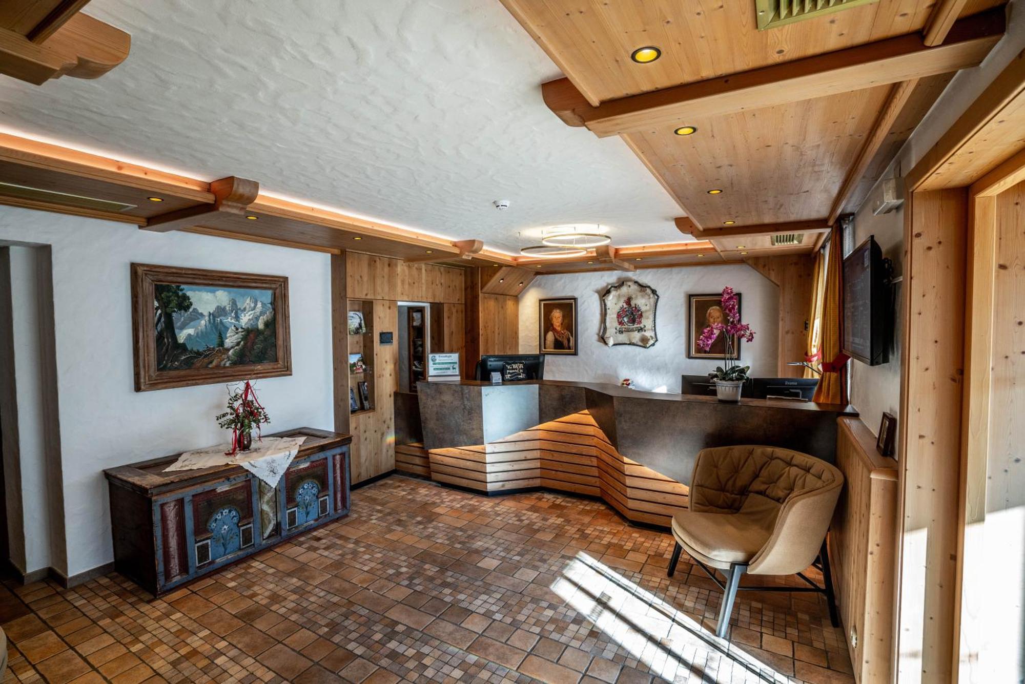 Alpin Panoramahotel Laerchenhof Heiligenblut Εξωτερικό φωτογραφία