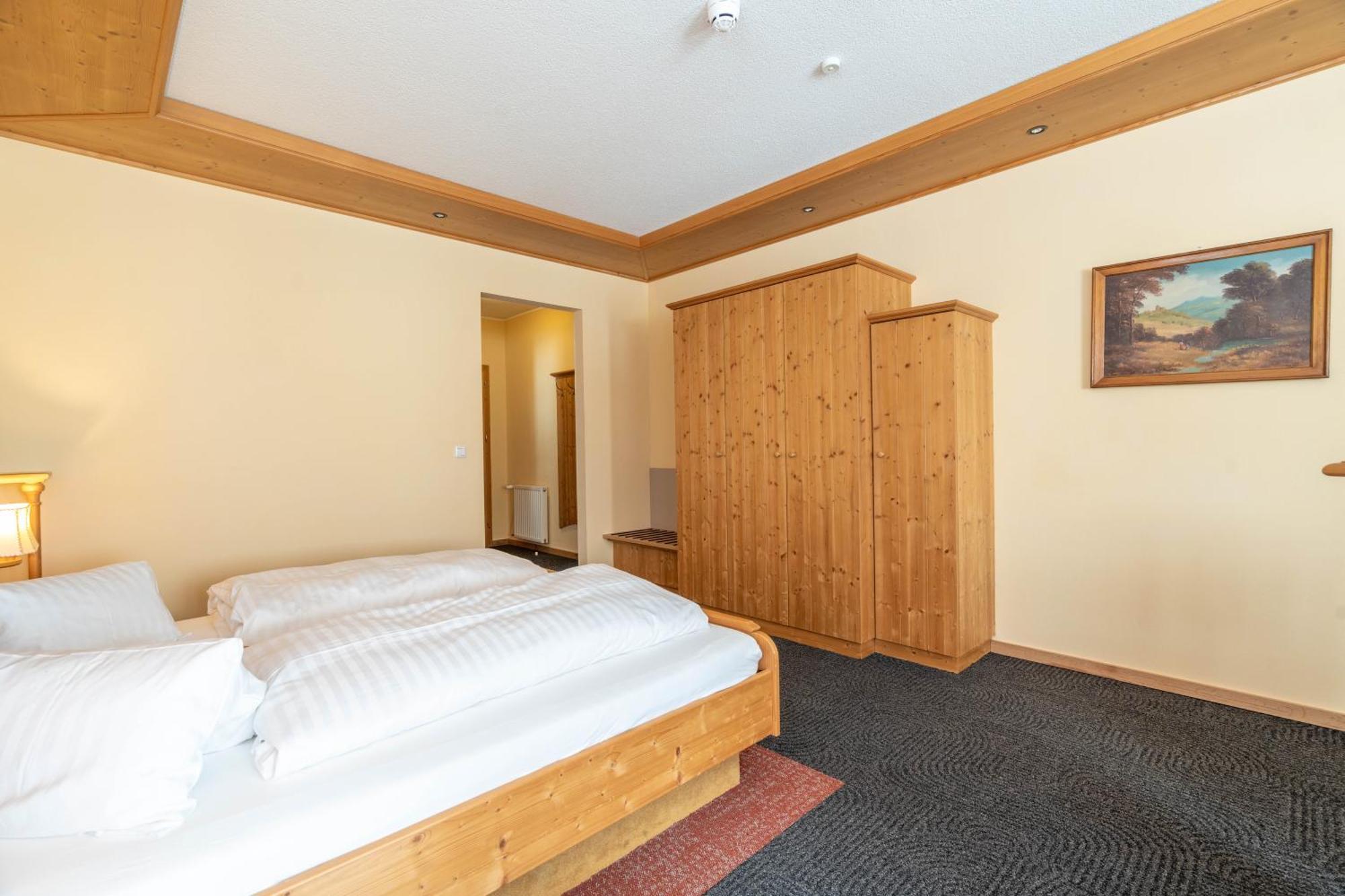 Alpin Panoramahotel Laerchenhof Heiligenblut Εξωτερικό φωτογραφία