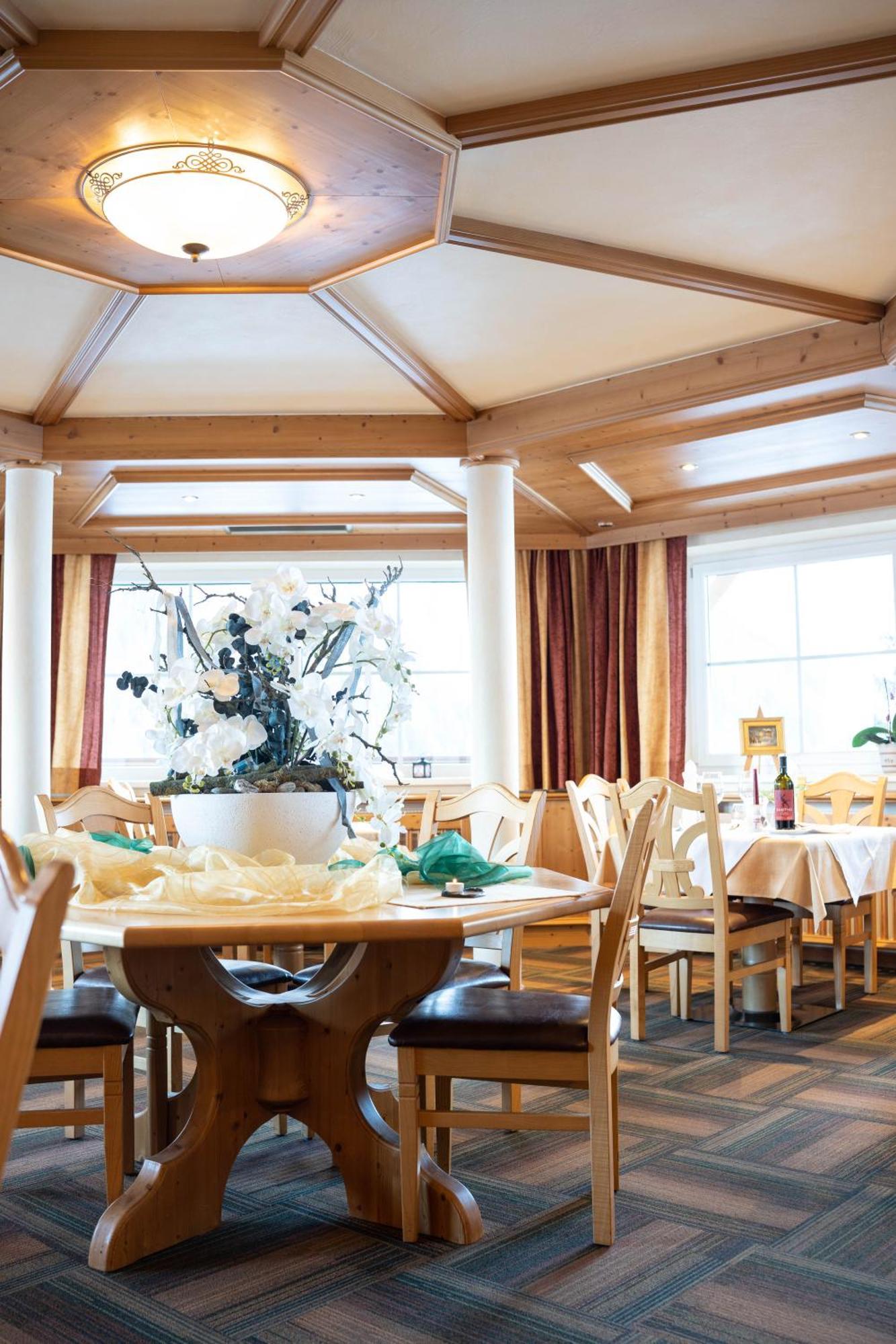 Alpin Panoramahotel Laerchenhof Heiligenblut Εξωτερικό φωτογραφία