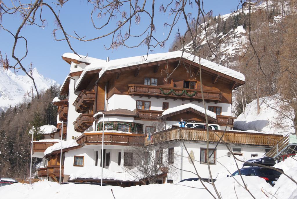 Alpin Panoramahotel Laerchenhof Heiligenblut Εξωτερικό φωτογραφία