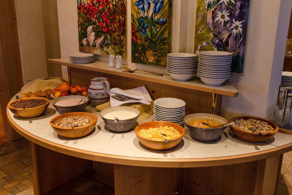 Alpin Panoramahotel Laerchenhof Heiligenblut Εξωτερικό φωτογραφία
