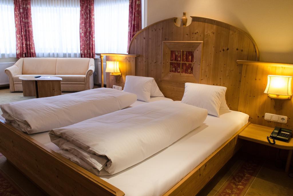 Alpin Panoramahotel Laerchenhof Heiligenblut Δωμάτιο φωτογραφία
